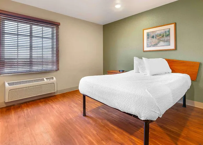 Extended Stay America Select Suites - Wilmington - West