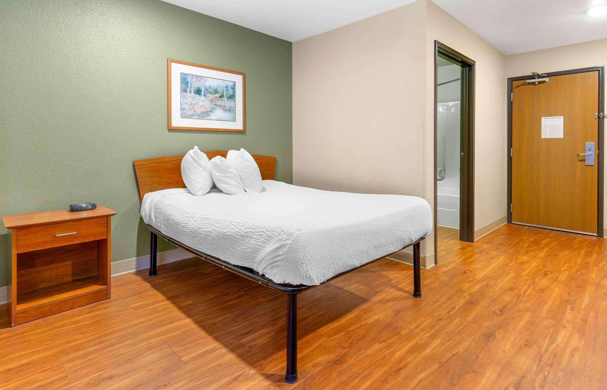 Extended America Select - - West Hotel 2*