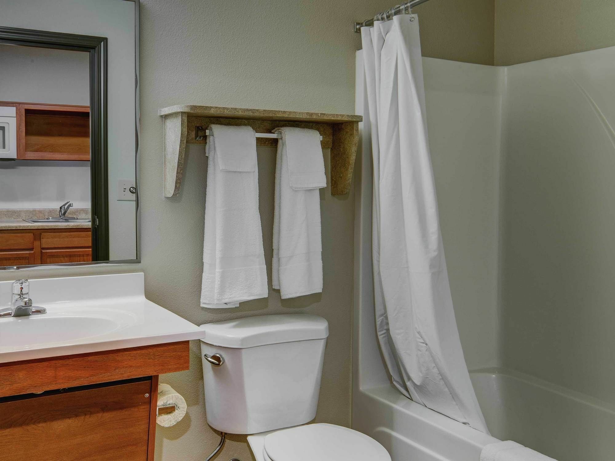 Extended America Select - - West Hotel Wilmington